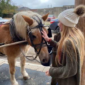 Meet your Posher, Rachel